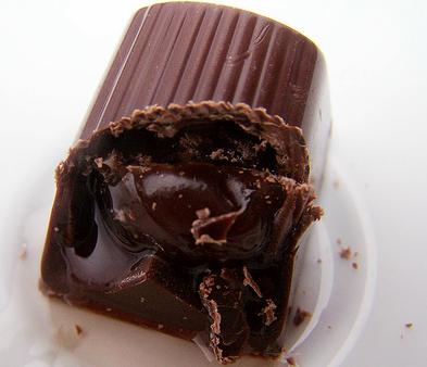 Foto di un cioccolatino ripieno