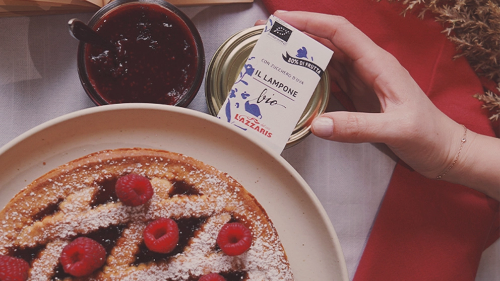 Vasetti di marmellata Lazzaris bio al lampone, e crostata al lampone
